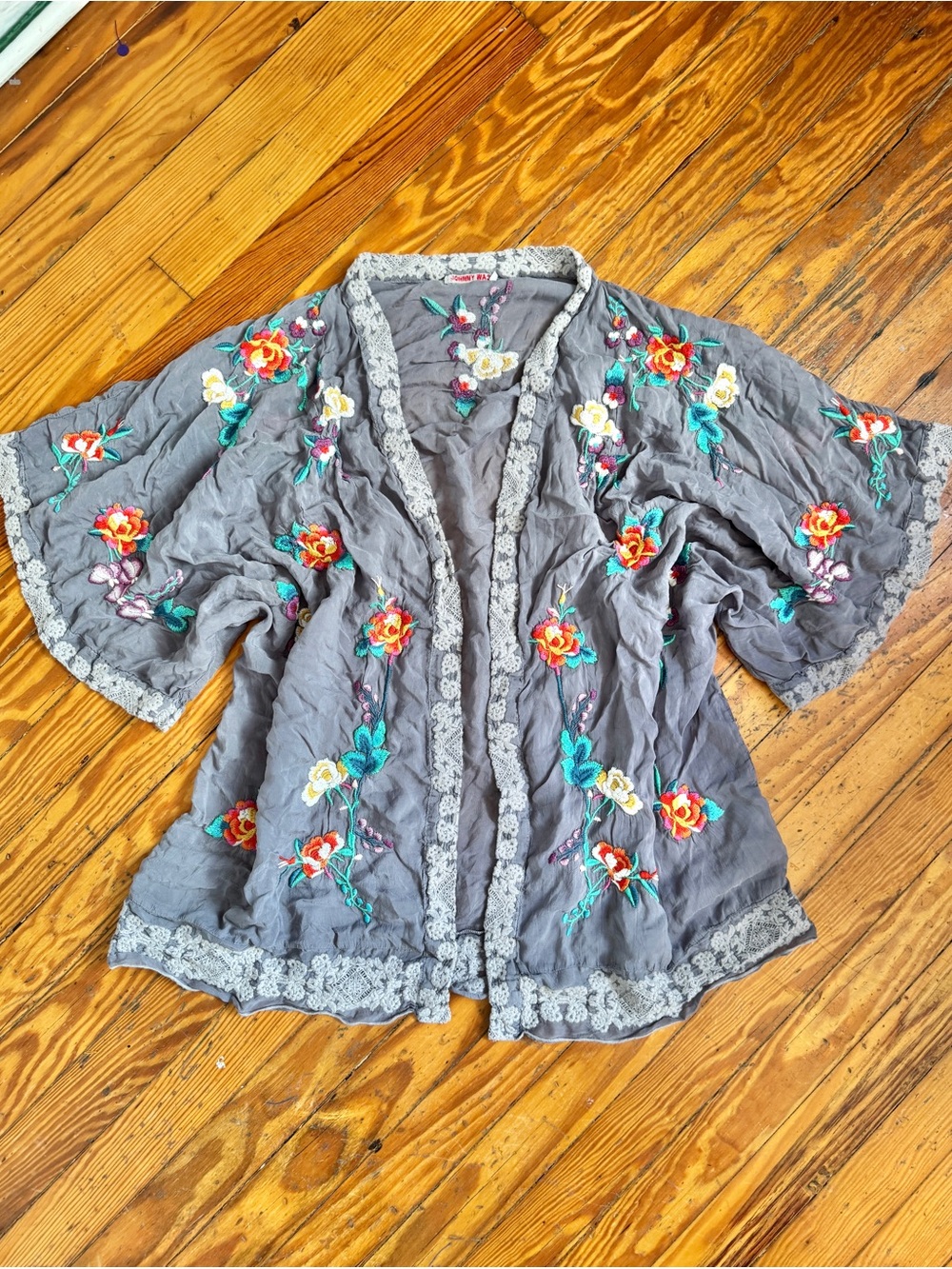 Johnny Was Gray Embroidered Floral Kimono Jacket